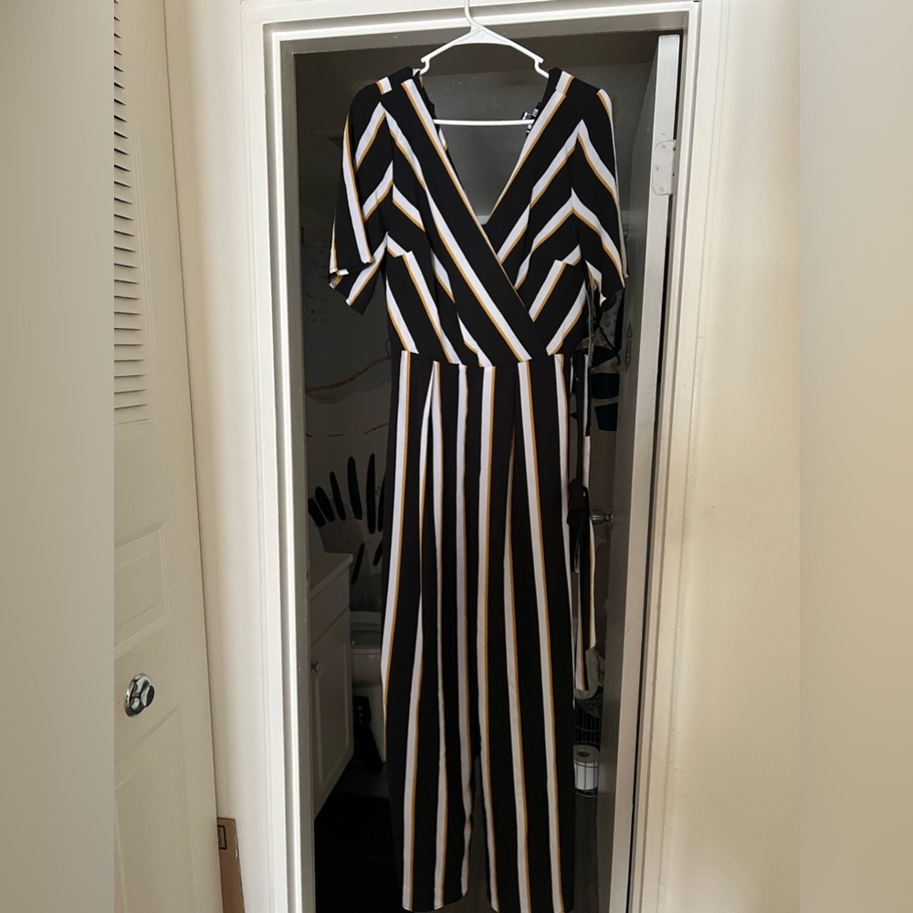 Jumpsuit black/white/gold